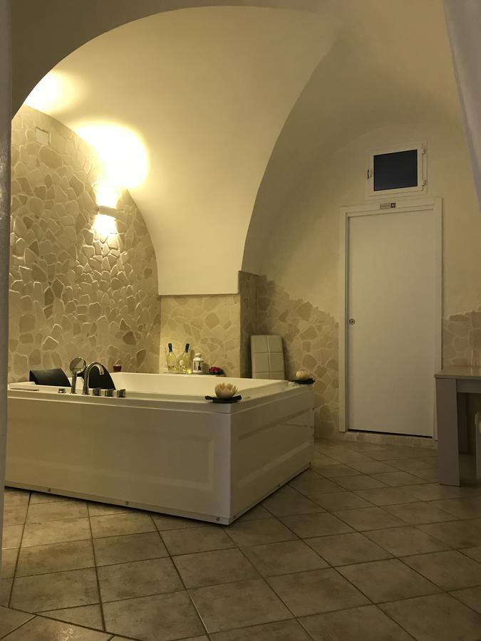 26 Suite Home Остуни Экстерьер фото