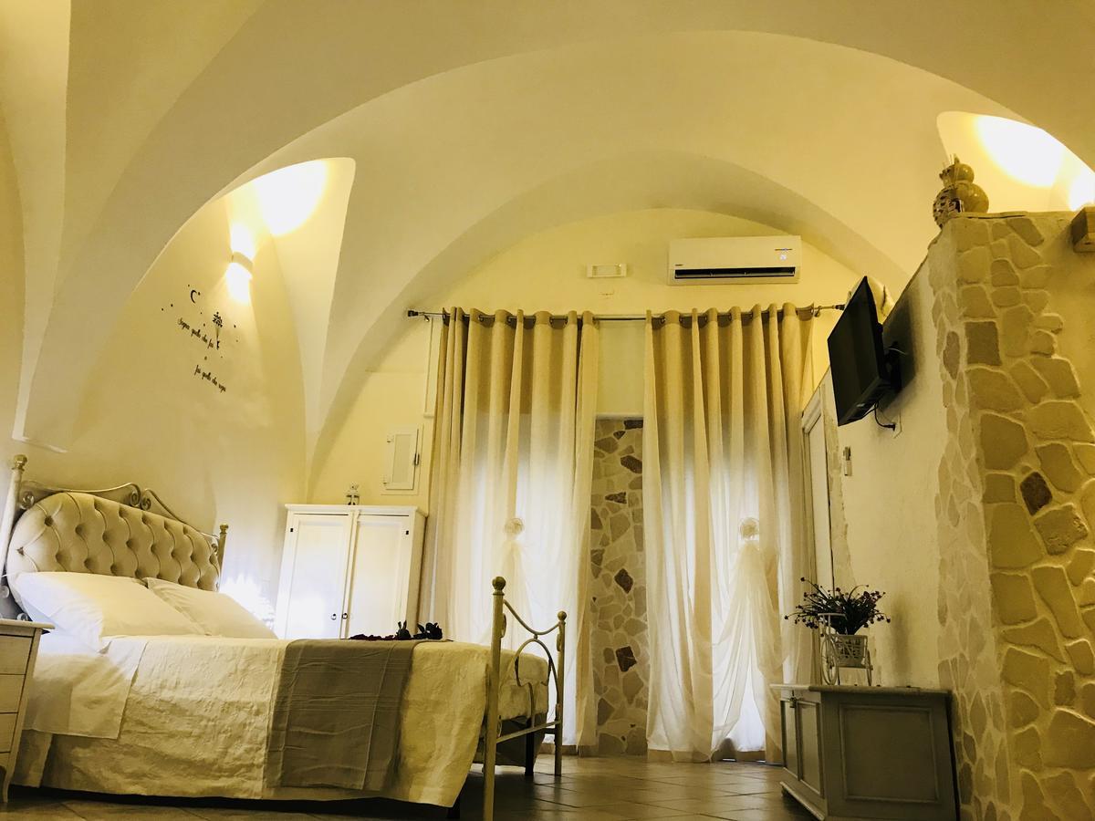 26 Suite Home Остуни Экстерьер фото
