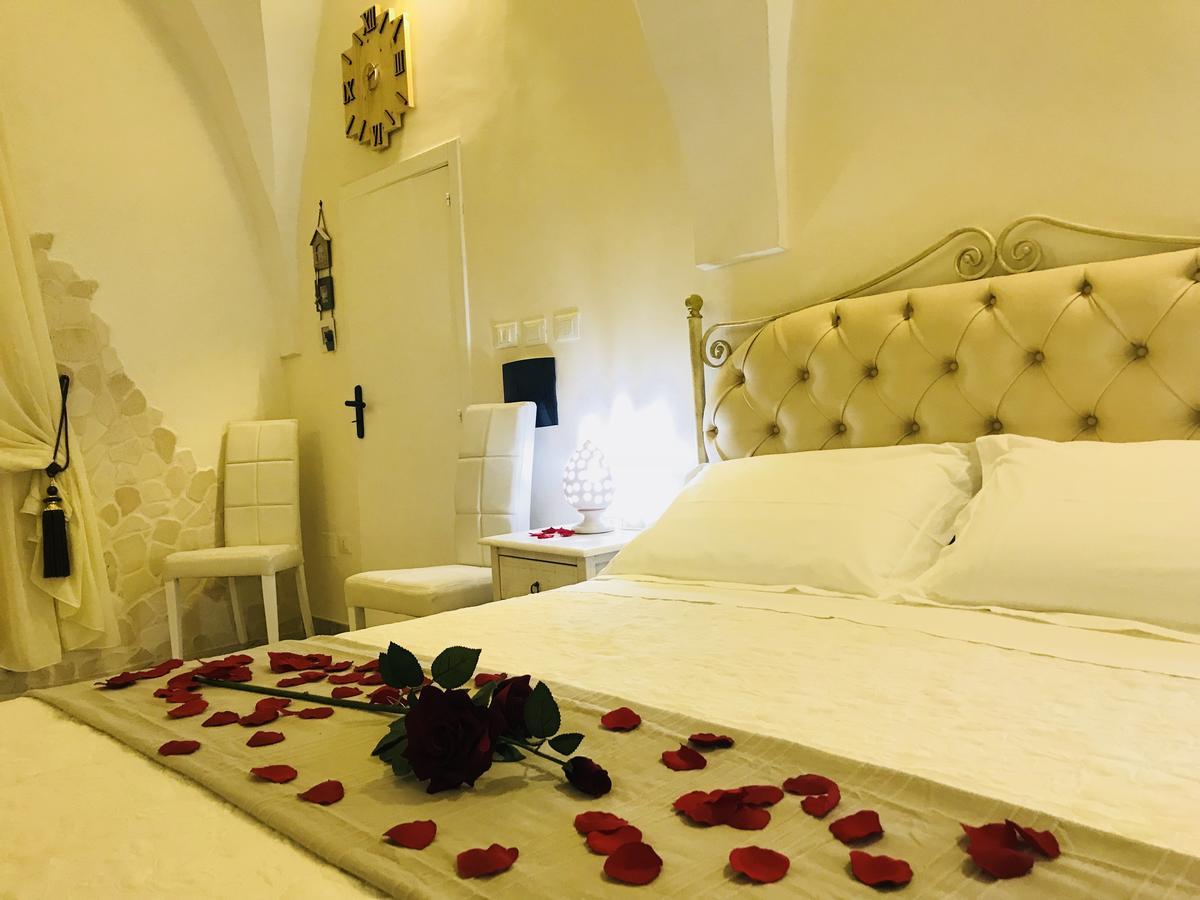 26 Suite Home Остуни Экстерьер фото