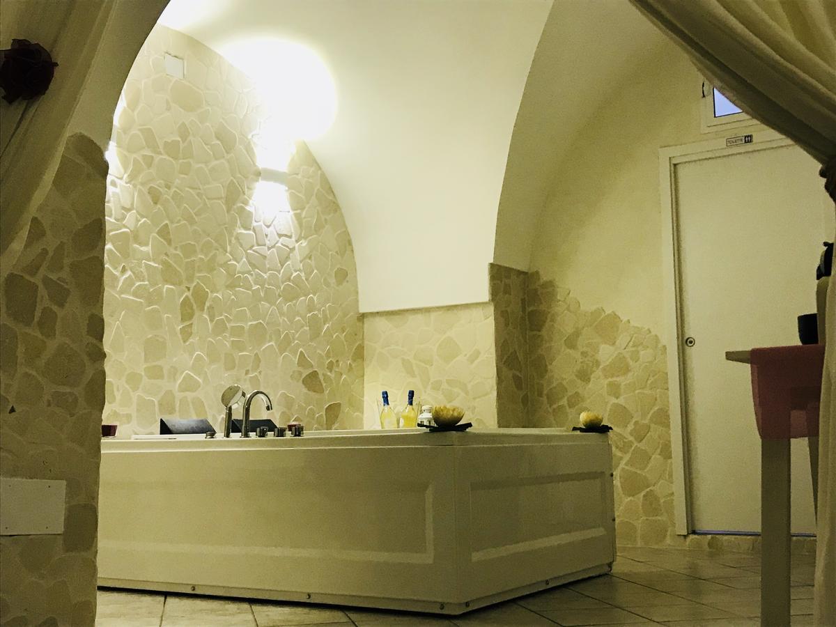 26 Suite Home Остуни Экстерьер фото